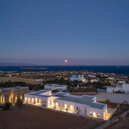 Villa Complex White And Rocks *