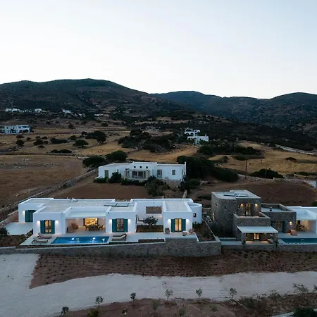 Villa Complex White And Rocks *