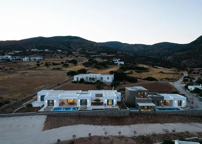 Villa Complex White And Rocks *