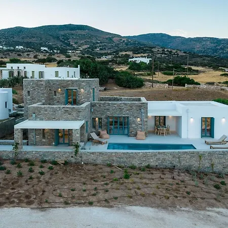 Complex White And Rocks Willa *