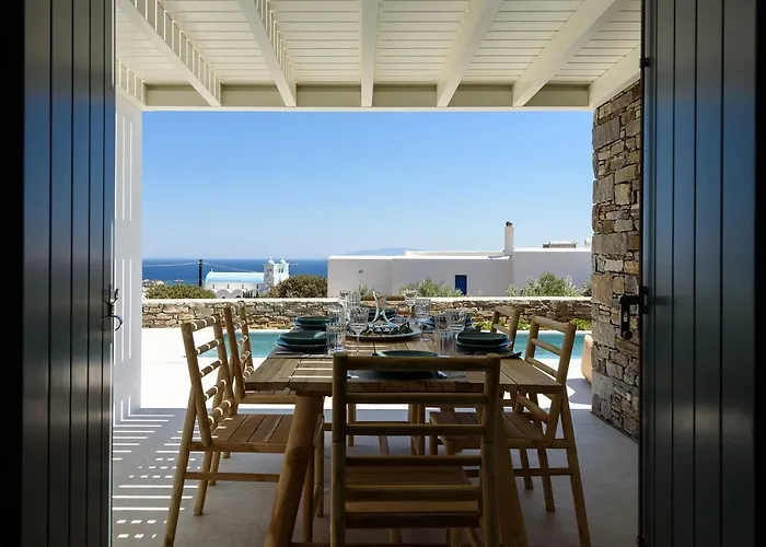 Complex White And Rocks *