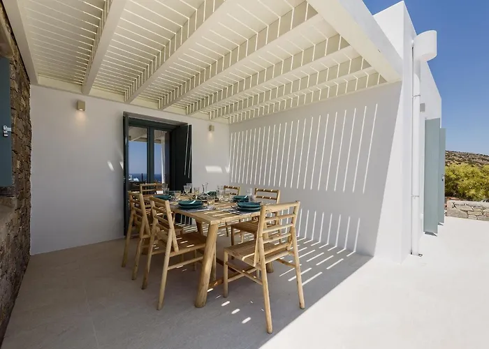 Vila Complex White And Rocks *