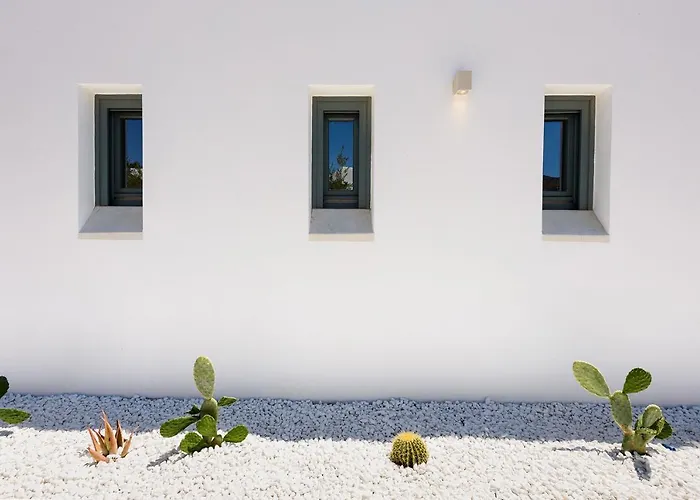 Complex White And Rocks Villa