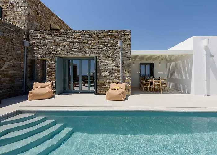 Villa Complex White And Rocks *