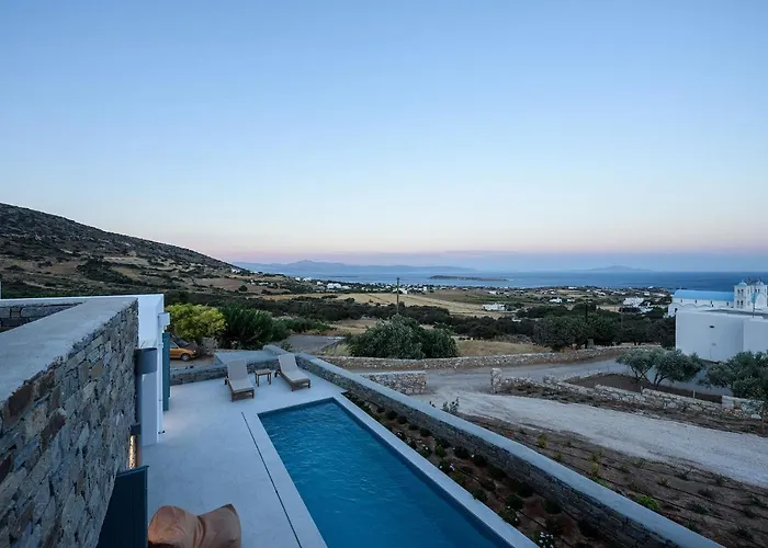 Complex White And Rocks