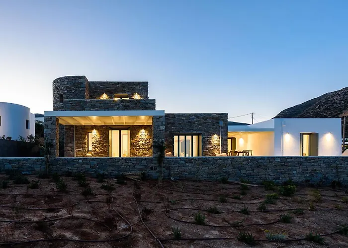 Complex White And Rocks Villa Páros